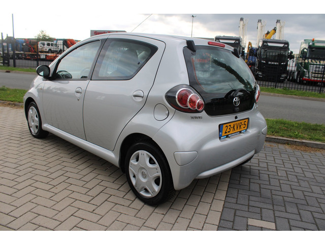 Foto 9 van Toyota Aygo 1.0-12V Comfort Airco