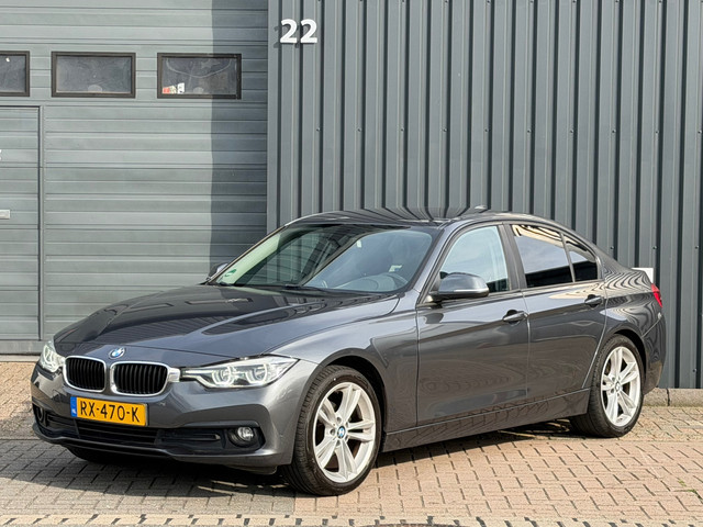 BMW 3-serie 318i Centennial High Executive|Trekhaak|Cam|Navi|Mega Goed Onderhouden