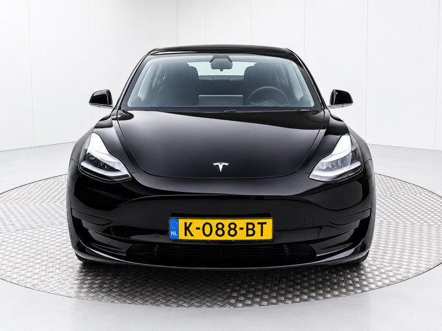 Foto 2 van Tesla Model 3 Standard RWD Plus 60 kWh | Autopilot | Adapt. Cruise | Panoramadak | Navigatie Fullmap