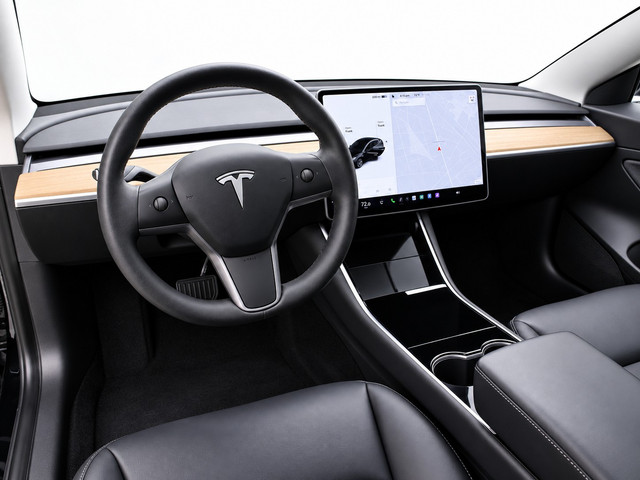 Foto 9 van Tesla Model 3 Standard RWD Plus 60 kWh | Autopilot | Adapt. Cruise | Panoramadak | Navigatie Fullmap