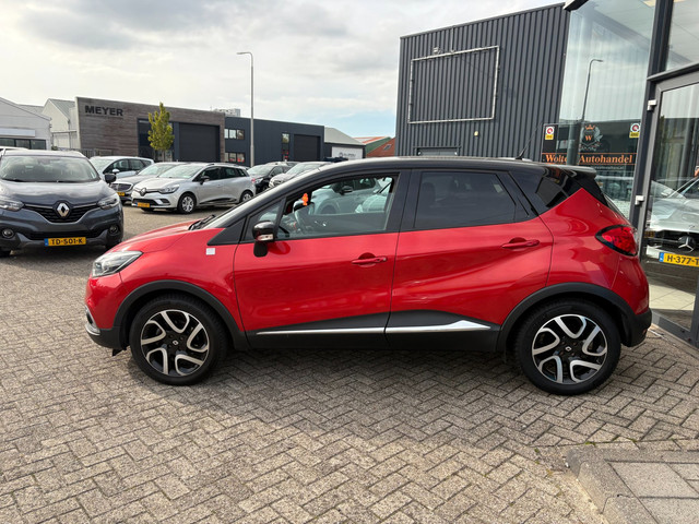 Foto 2 van Renault Captur 1.2 TCe Helly Hansen
