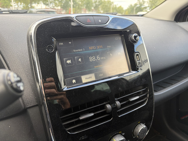 Foto 4 van Renault Clio 0.9 TCe ECO Night&Day | PDC | Cruise | Rijklaar met beurt & garantie!