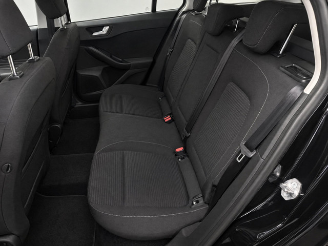 Foto 10 van Ford Focus Wagon 1.0 EcoBoost Titanium Business // NAVI // CAMERA&PDC // CLIMA // STUUR&STOELVERWARM