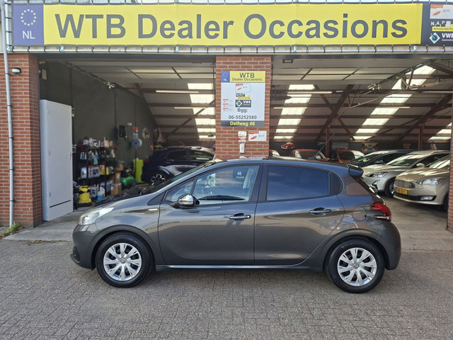 Foto 5 van Peugeot 208 1.2 PureTech Urban Soul, Dealer oh. Airco, Navi
