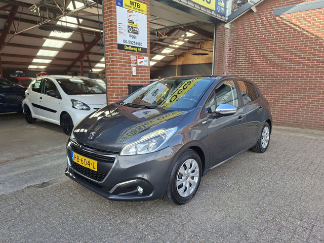 Foto 6 van Peugeot 208 1.2 PureTech Urban Soul, Dealer oh. Airco, Navi