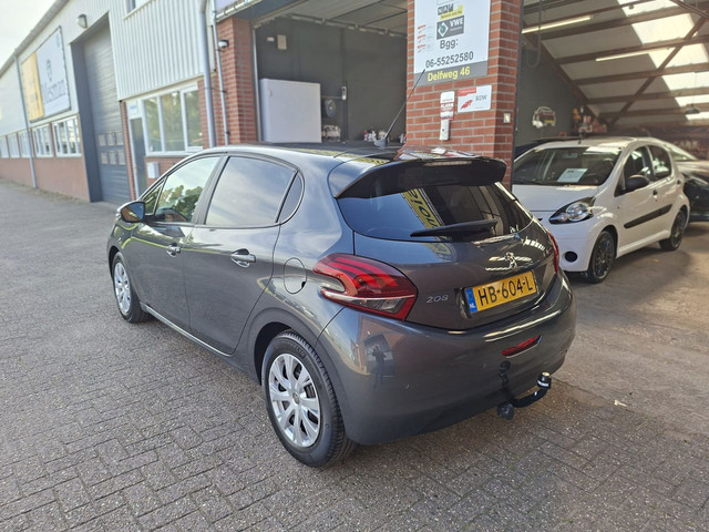 Foto 7 van Peugeot 208 1.2 PureTech Urban Soul, Dealer oh. Airco, Navi