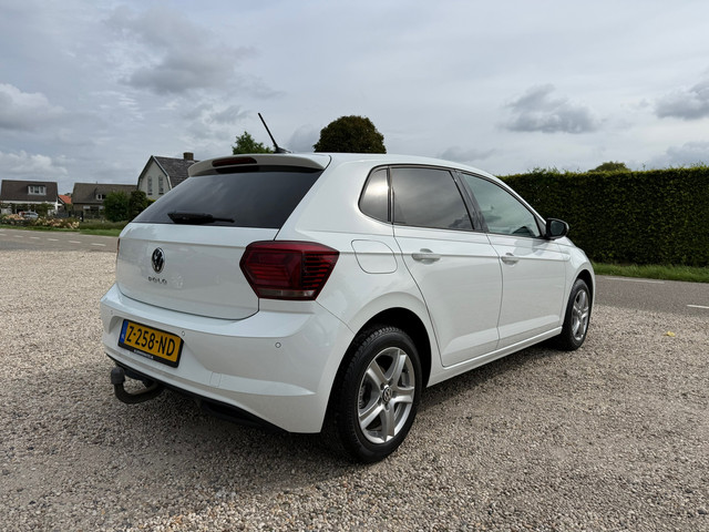 Foto 4 van Volkswagen Polo 1.0 TSI Highline Business Automaat | Carplay | PDC | Stoel VW | LM | Trekhaak