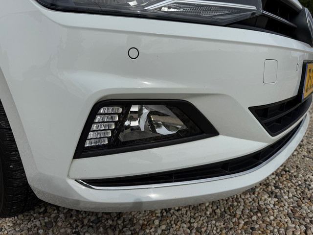 Foto 7 van Volkswagen Polo 1.0 TSI Highline Business Automaat | Carplay | PDC | Stoel VW | LM | Trekhaak