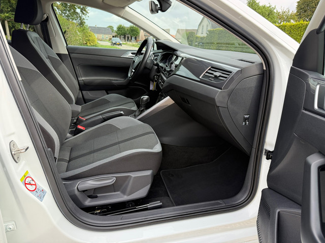 Foto 10 van Volkswagen Polo 1.0 TSI Highline Business Automaat | Carplay | PDC | Stoel VW | LM | Trekhaak