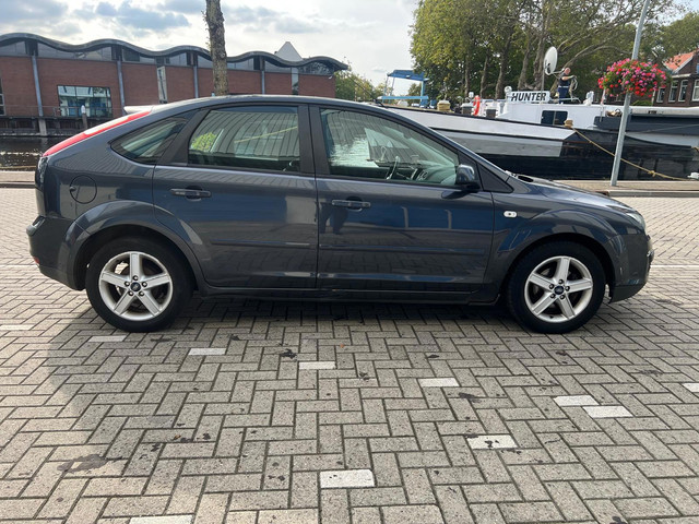 Foto 8 van Ford Focus 1.6-16V Titanium