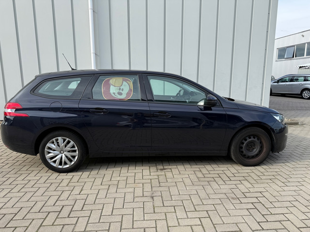 Foto 10 van Peugeot 308 SW 1.2 PureTech Blue Lease / Lekke Koppakking / Airco / Navi /
