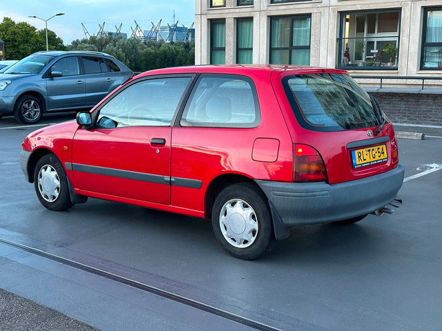 Foto 7 van Toyota Starlet 1.3-16V XLi GTSi Automaat Dakraam Zeer Nette Auto Rijdt Top