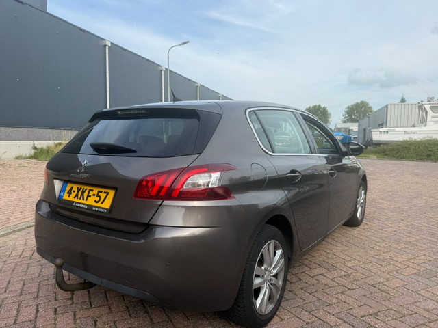 Foto 4 van Peugeot 308 1.6HDI PANO XENON 6BAK CLIMA (bj 2014)