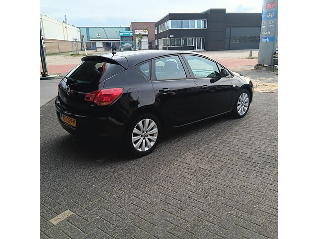 Opel Astra 1.6 Sport