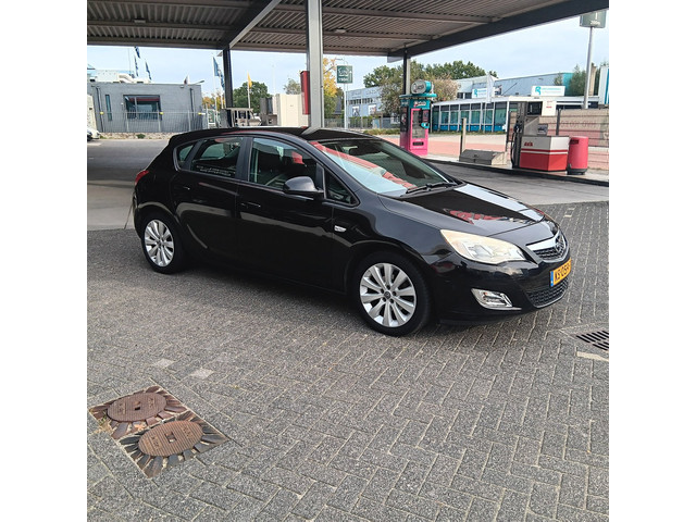Foto 2 van Opel Astra 1.6 Sport