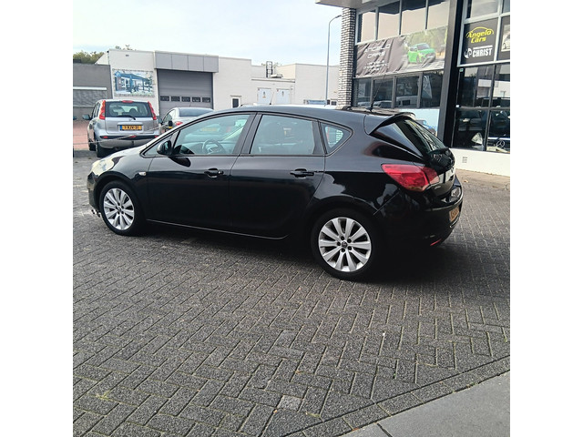 Foto 3 van Opel Astra 1.6 Sport