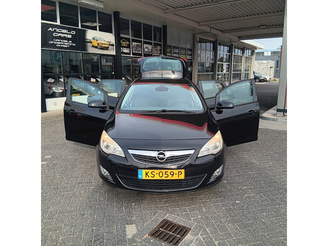 Foto 6 van Opel Astra 1.6 Sport