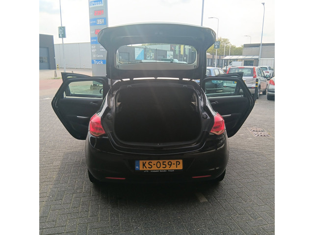 Foto 7 van Opel Astra 1.6 Sport