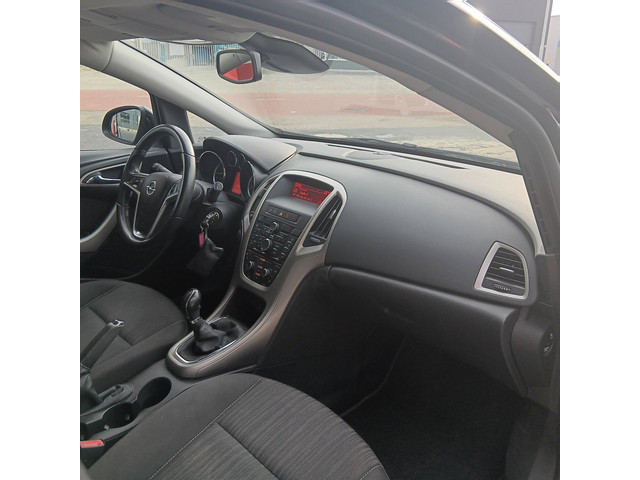 Foto 8 van Opel Astra 1.6 Sport