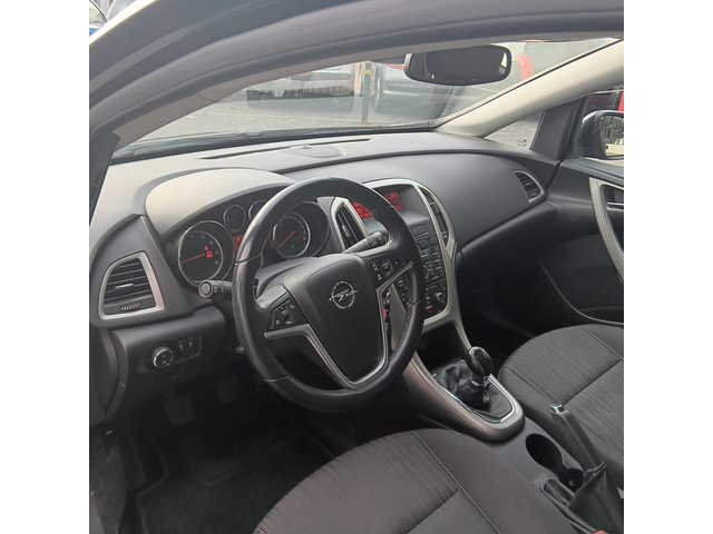 Foto 9 van Opel Astra 1.6 Sport