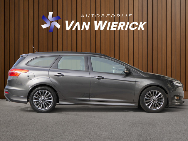 Foto 4 van Ford Focus Wagon 1.0 ST-Line 125PK | Cruise | Trekhaak | Bluetooth | Airco | Navi | LM Velgen | NAP