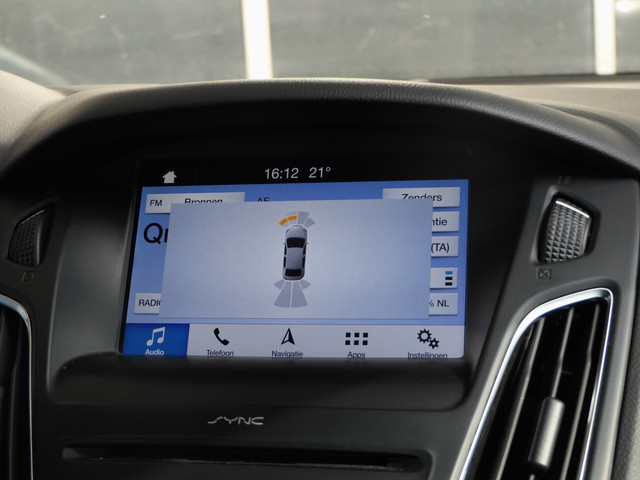 Foto 5 van Ford Focus Wagon 1.0 ST-Line 125PK | Cruise | Trekhaak | Bluetooth | Airco | Navi | LM Velgen | NAP