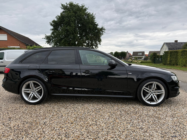 Foto 6 van Audi A4 Avant 3.0 TDI quattro Pro Line S Automaat | PanoDak | PDC | Stoel VW | 19''LM