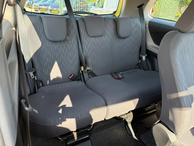 Foto 9 van Toyota Yaris 1.3 VVTi Aspiration Airco | Dealer Onderhouden | Trekhaak
