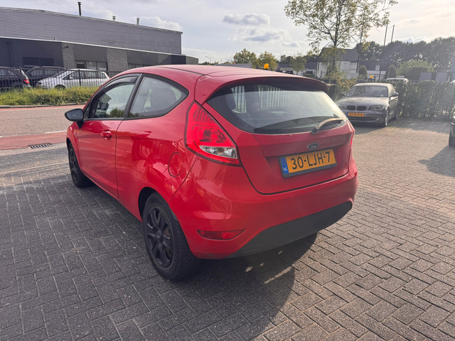Foto 3 van Ford Fiesta 1.25 Limited AIRCO APK APRIL 2027