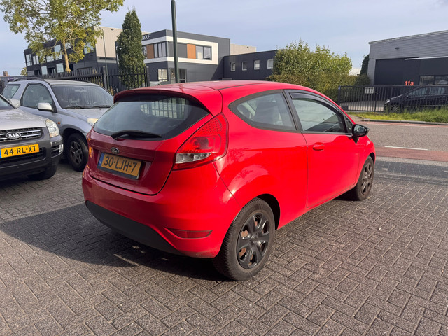 Foto 5 van Ford Fiesta 1.25 Limited AIRCO APK APRIL 2027
