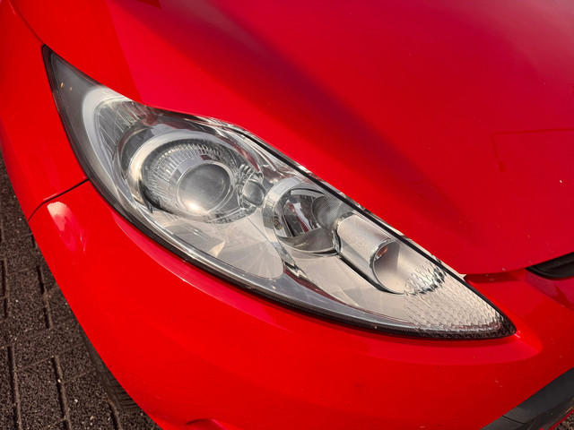 Foto 9 van Ford Fiesta 1.25 Limited AIRCO APK APRIL 2027