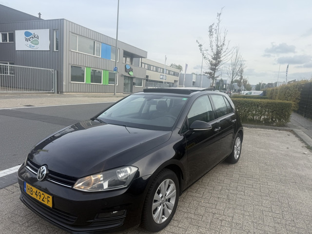 Foto 9 van Volkswagen Golf 1.6 TDI PANORAMA CLIMA NAVI BT 2015