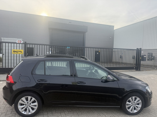 Foto 4 van Volkswagen Golf 1.6 TDI PANORAMA CLIMA NAVI BT 2015