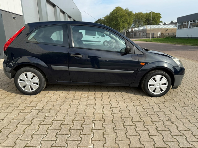 Foto 9 van Ford Fiesta 1.3-8V Cool & Sound Topstaat Airco Elek Ramen Dealer Onderhouden