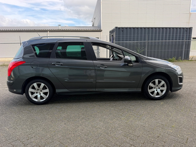Foto 4 van Peugeot 308 SW 1.6 VTi Active CLIMAT. BJ 8-2012. APK 12-2026