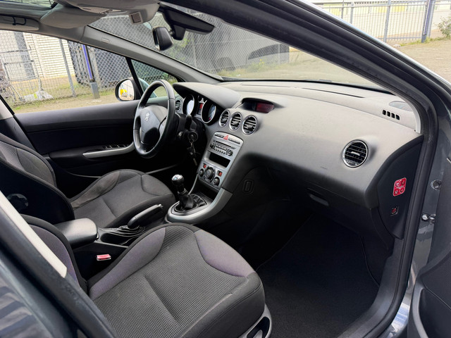 Foto 9 van Peugeot 308 SW 1.6 VTi Active CLIMAT. BJ 8-2012. APK 12-2026