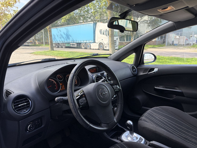 Foto 8 van Opel Corsa 1.2-16V '111' Edition 5-Deurs Automaat 86 PK. Leuke en zeer fijn rijdende auto !!!