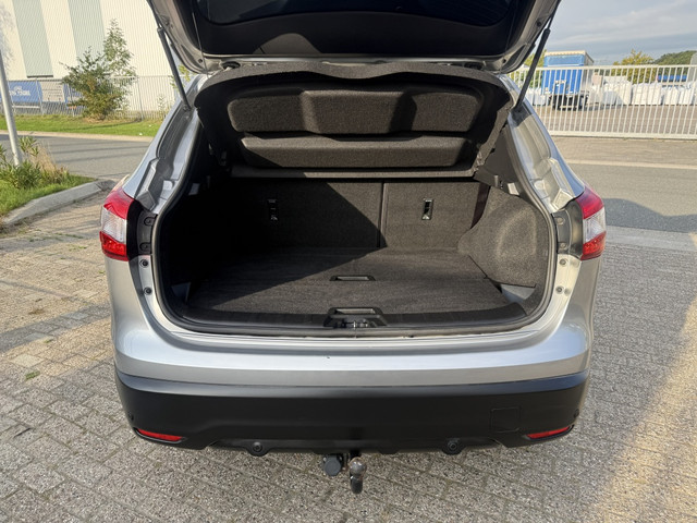 Foto 8 van Nissan QASHQAI 1.2 N-Connecta (bj 2017)