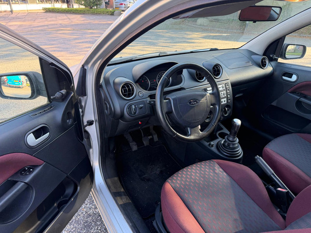 Ford Fiesta 1.3 Futura Airco APK 20-07-2027