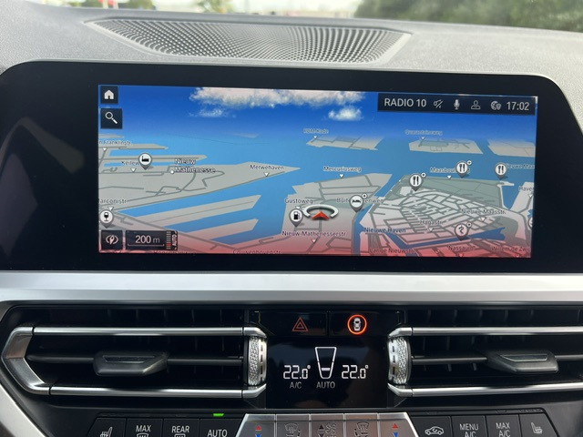 Foto 7 van BMW 3-serie 320i Executive Edition