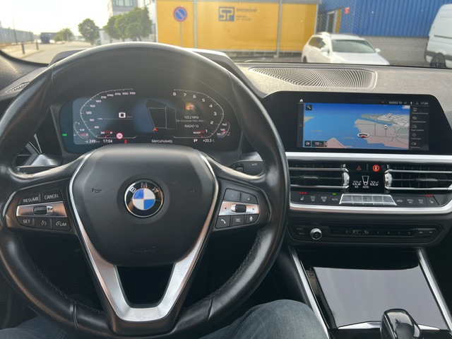 Foto 4 van BMW 3-serie 320i Executive Edition