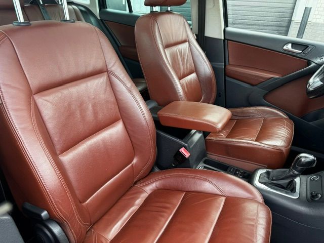 Foto 7 van Volkswagen Tiguan 2.0 TSI 200pk Sport&Style 4Motion R-Line Automaat Airco/ECC,Leder,Panoramadak,Xeno