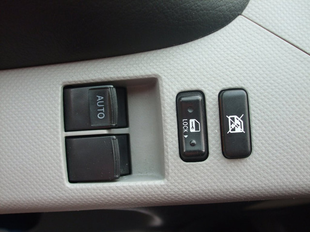 Foto 7 van Toyota Yaris 1.3 VVTi Sol airco 2e eigen. 174 dkm NAP 5drs grijs