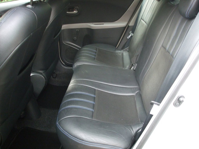 Foto 9 van Toyota Yaris 1.3 VVTi Sol airco 2e eigen. 174 dkm NAP 5drs grijs