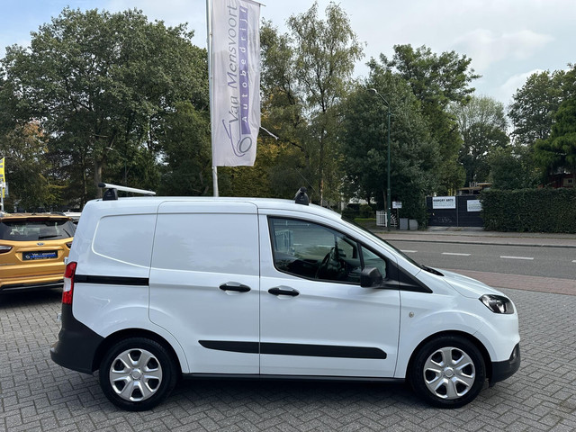 Foto 7 van Ford Transit Courier 1.0 EcoBoost 100PK Trend NweDistributie|Navi|CarPlay|Nieuwstaat!!