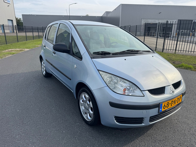 Foto 3 van Mitsubishi Colt 1.1 Inform|Apk 9-2027|Bj 2004|5 drs|Nette auto