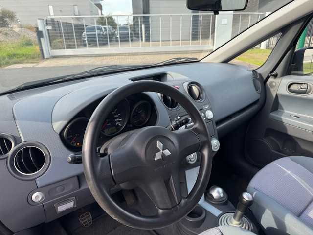 Foto 10 van Mitsubishi Colt 1.1 Inform|Apk 9-2027|Bj 2004|5 drs|Nette auto