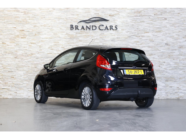Foto 2 van Ford Fiesta 1.4 Titanium | Airco | Trekhaak | PDC | NAP | NL AUTO |