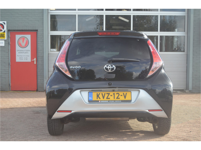 Foto 8 van Toyota Aygo 1.0 VVT-i x Leder, Camera, 12 mnd. gar.