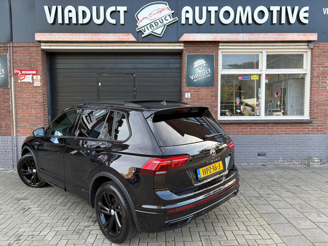 Foto 5 van Volkswagen TIGUAN 1.5 TSI 3X R-Line Business+ Black Style Pano IQ Carplay ACC Camera